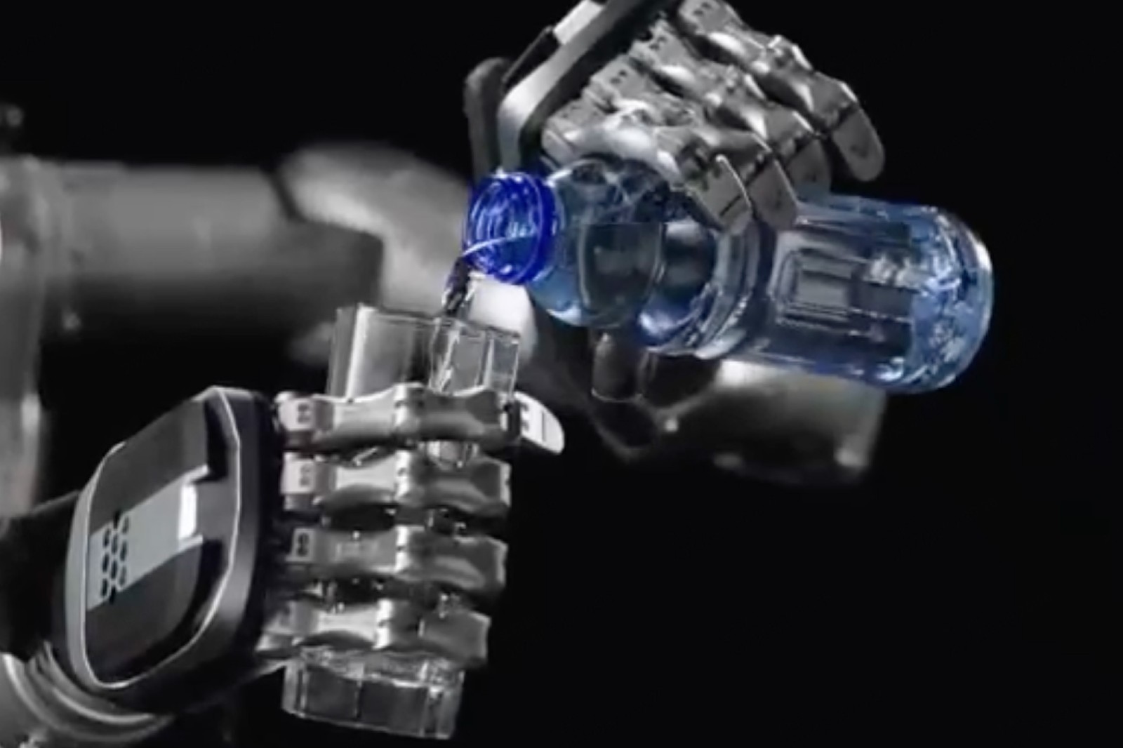 系列解读 | 哈哈体育灵巧手家族亮相：高自由度的创新突破